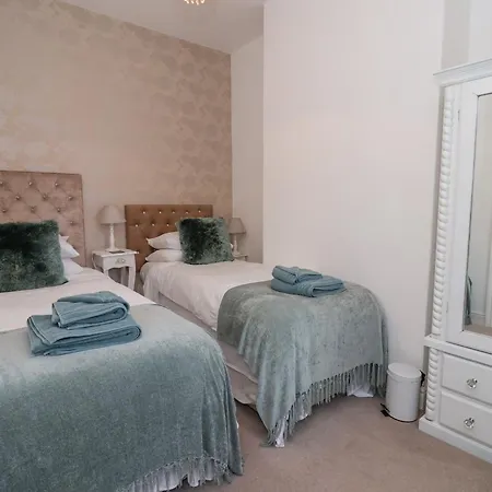 202 Salisbury Terrace *